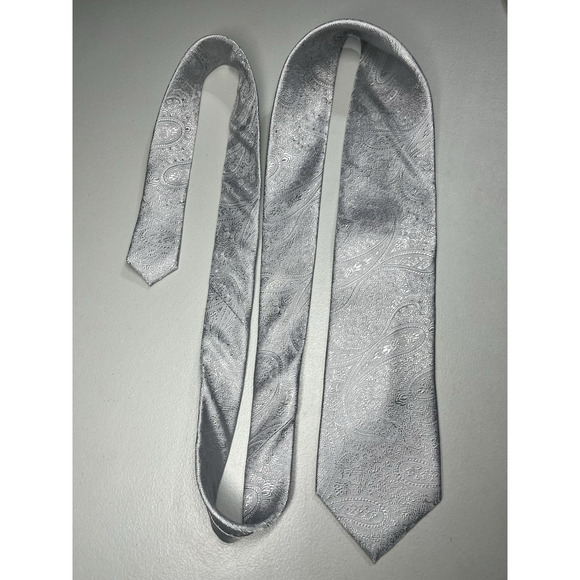 Paul Frederick Silver Paisley Print Silk Tie Mens Necktie 3 1/4" x 61" - Picture 3 of 8